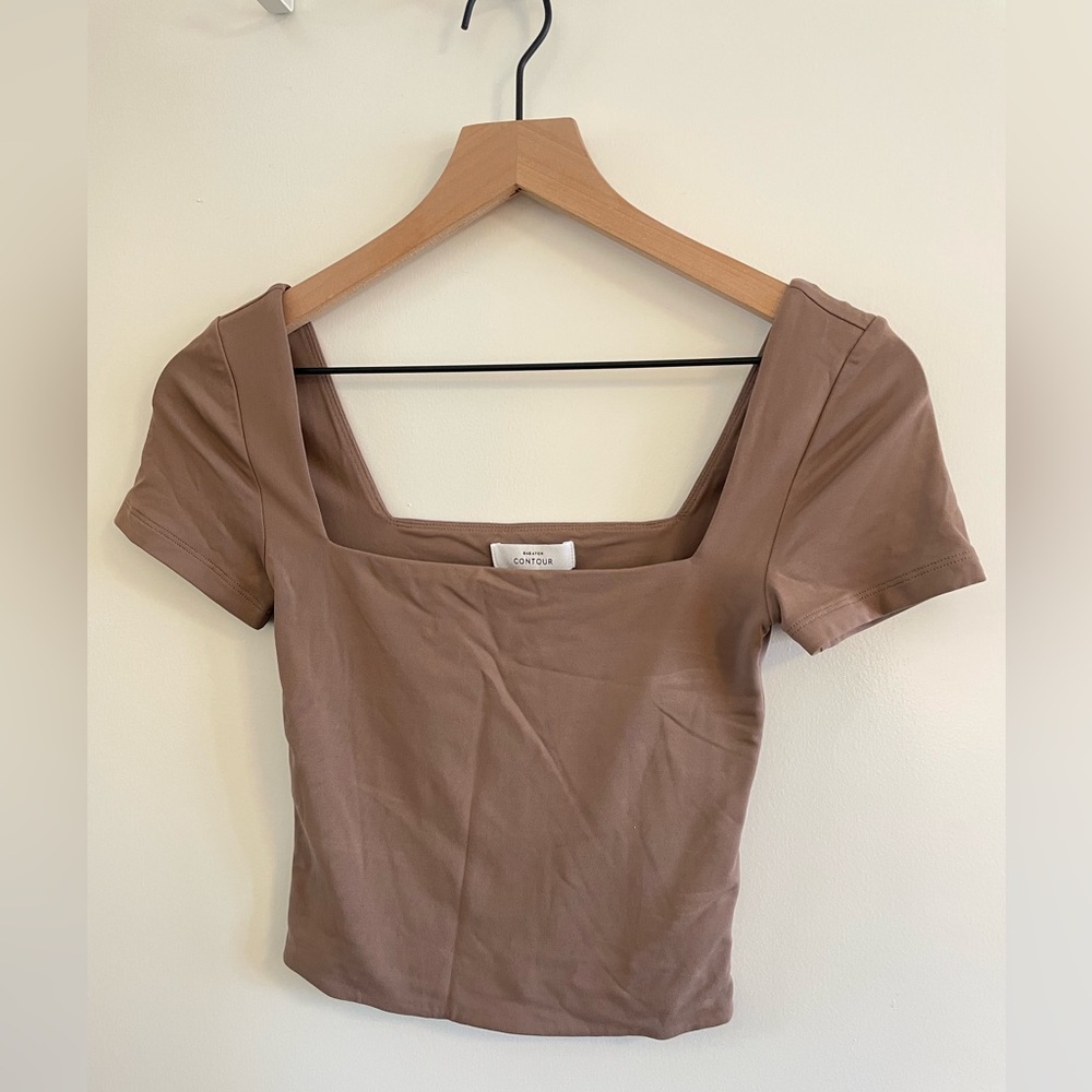 Aritzia Contour Crop Top